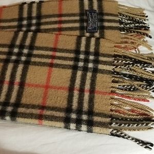 Vintage Burberry cashmere scarf